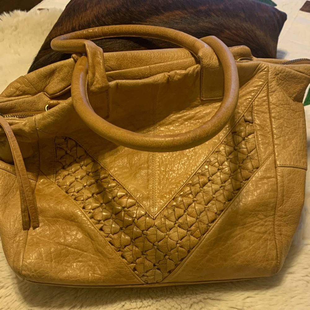 Chic Tan Women's Shoulder Bag